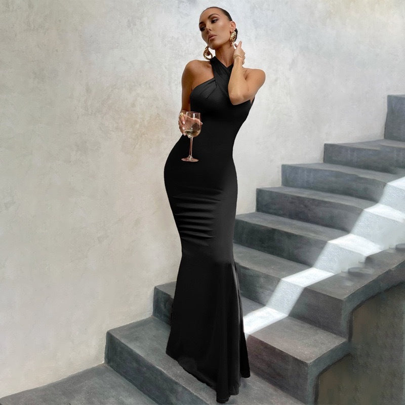 Women's Backless Long Evening Dress for Formal Nights | Fitted Cut with a Mermaid Hem | Size S-L, 3 Colors