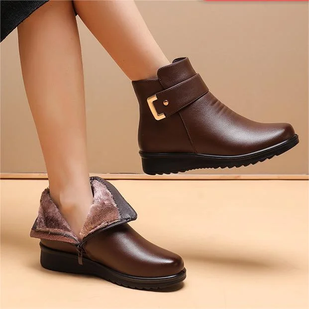 Women's Black Boots with Ankle Height and Faux Fur Trim | Lining, Zip Closure, Non-Slip Sole | For Winter | Size 5-7